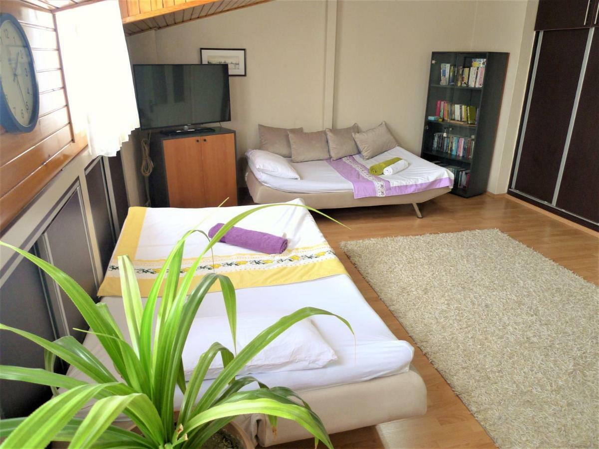 Comfy Roof With Terrace - 4 Th Floor Without Lift-1 Air Conditioner 데니즐리 외부 사진