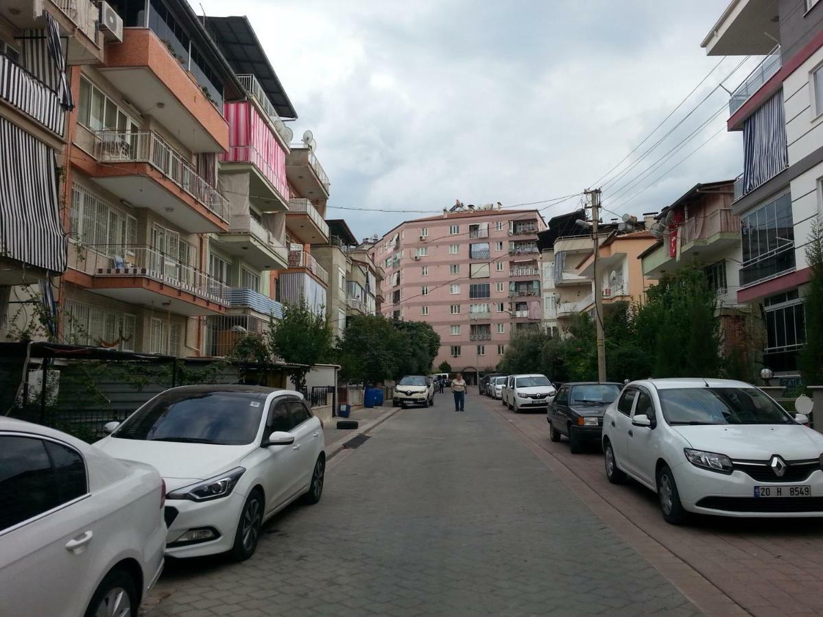 Comfy Roof With Terrace - 4 Th Floor Without Lift-1 Air Conditioner 데니즐리 외부 사진